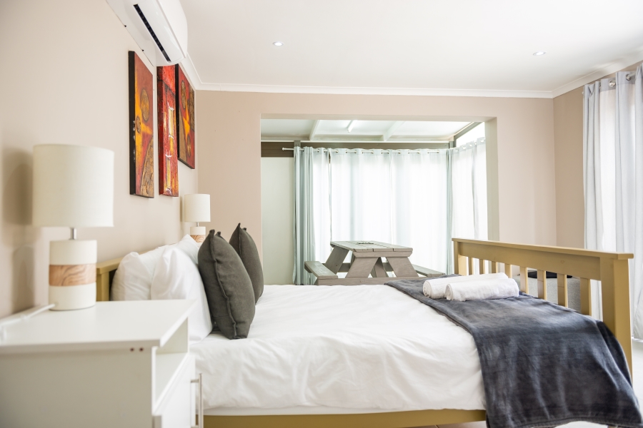 9 Bedroom Property for Sale in Nahoon Beach Eastern Cape